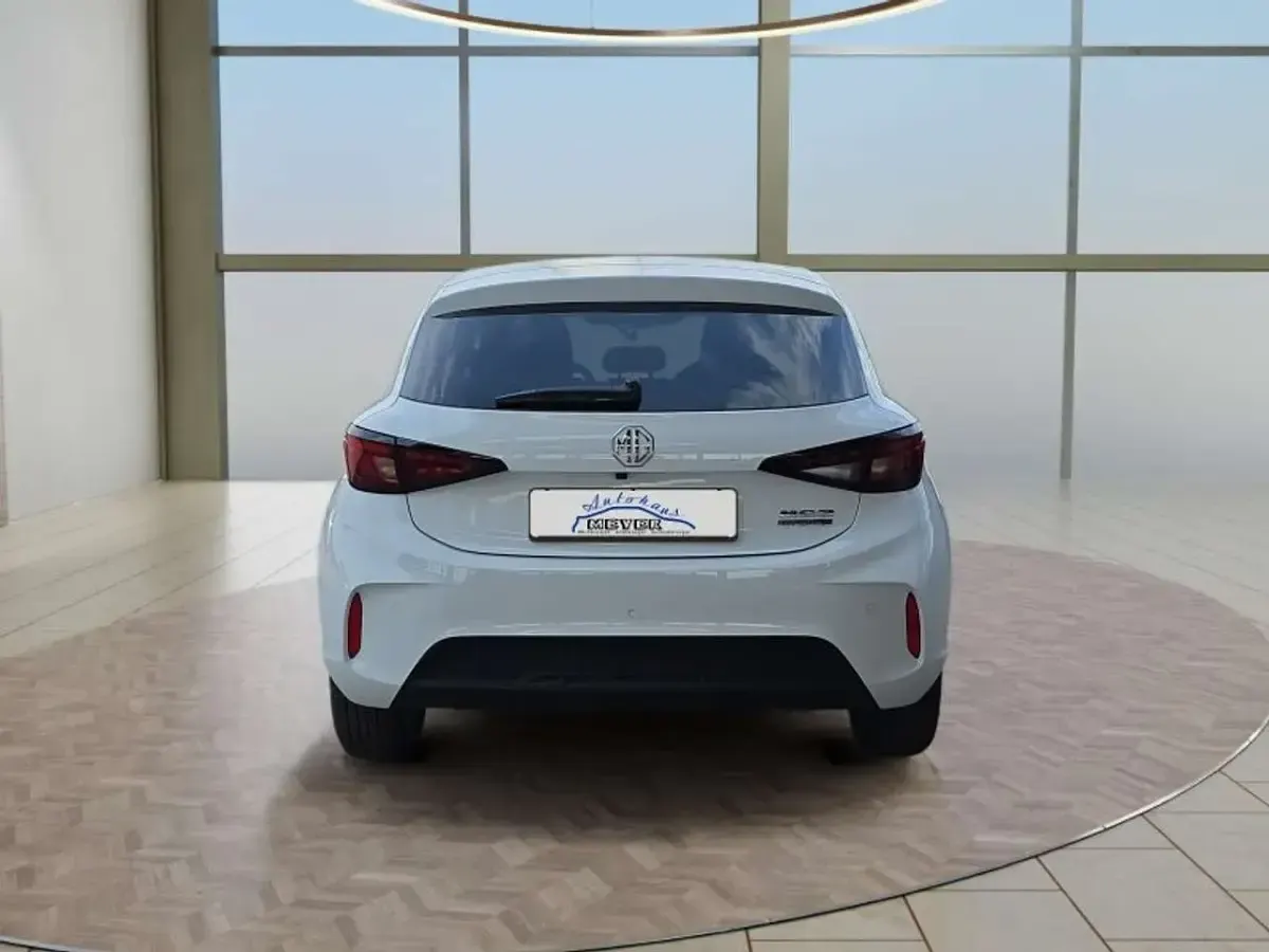 Neu MG MG3 Luxury 197 PS (144 kW) 2026 Dover white Kleinwagen