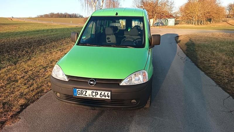Gebraucht Opel Combo 101 PS (74 kW) 2010 Grün Van / Kleinbus