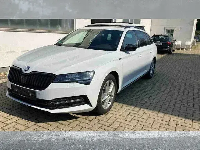 Gebraucht Skoda Superb SportLine 200 PS (147 kW) 2022 Moonweiss metallic Kombi