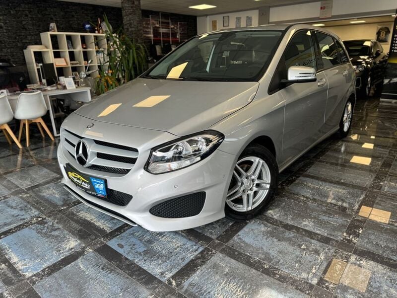 Silber Gebraucht 2016 Mercedes B180 Van / Kleinbus | 11.990 € (Fairer Preis) - Bild 1/4
