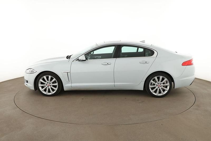 Gebraucht Jaguar XF 200 PS (147 kW) 2015 Weiß Limousine