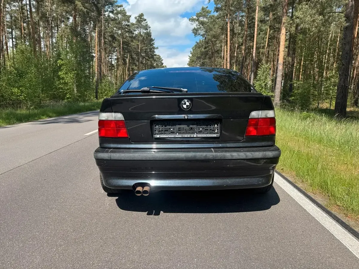 Używany BMW 323 170 KM (125 kW) 1997 Czarny Coupe