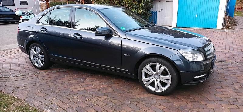 Gebraucht Mercedes C180 156 PS (114 kW) 2010 Grau Limousine