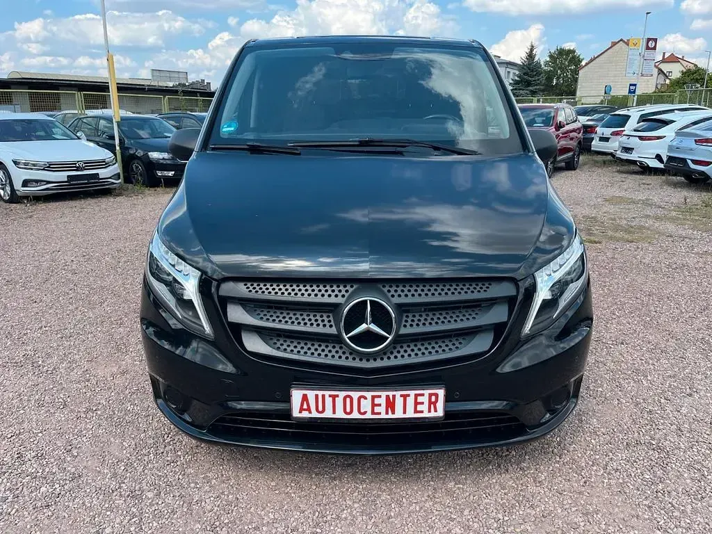 Gebraucht Mercedes Vito 163 PS (119 kW) 2018 Schwarz Van