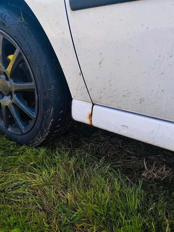 Gebraucht VW Polo 60 PS (44 kW) 2000 Weiß Kleinwagen