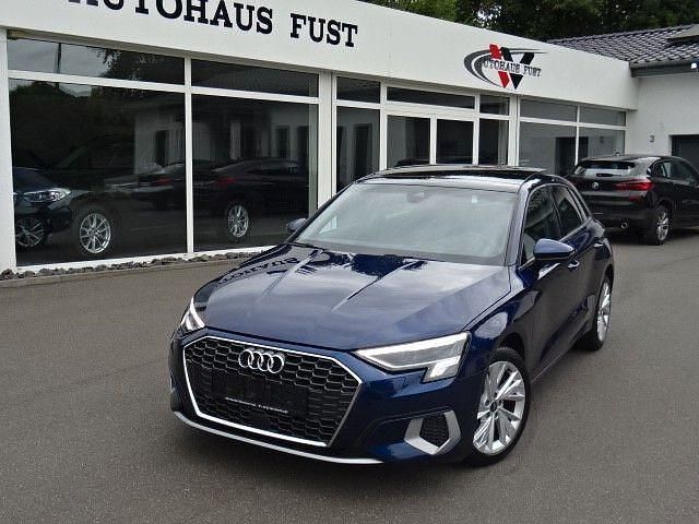 Blau Gebraucht 2020 Audi A3 Sport Limousine | 18.990 € (Fairer Preis) - Bild 1/4