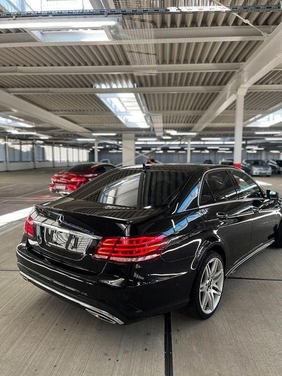 Gebraucht Mercedes E250 Avantgarde 204 PS (150 kW) 2015 Schwarz Kombi