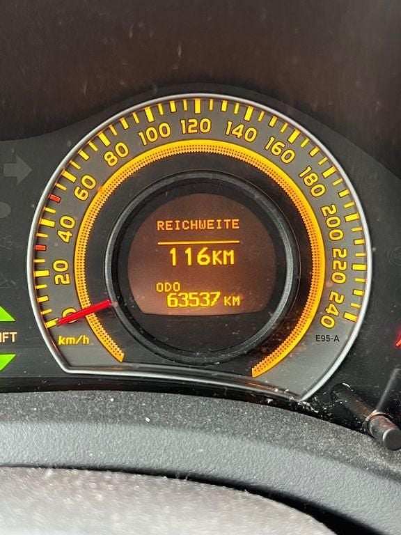 Gebraucht Toyota Auris 97 PS (71 kW) 2007 Blau Kleinwagen