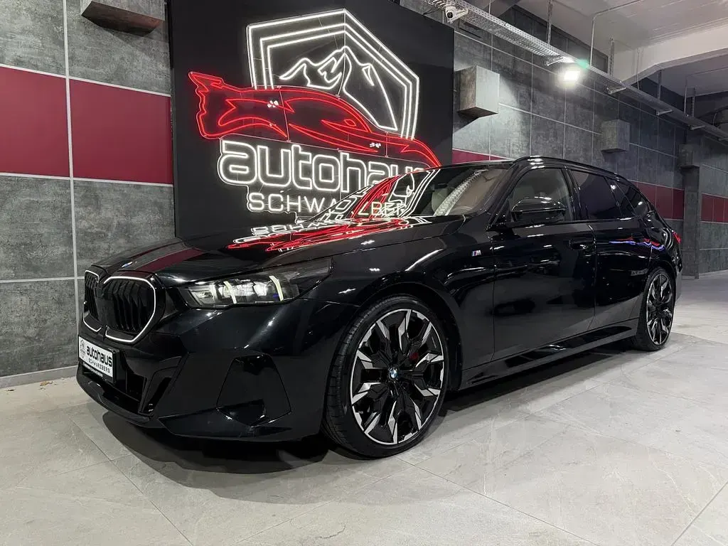 Gebraucht BMW 540 M Sport 303 PS (222 kW) 2025 Schwarz Limousine