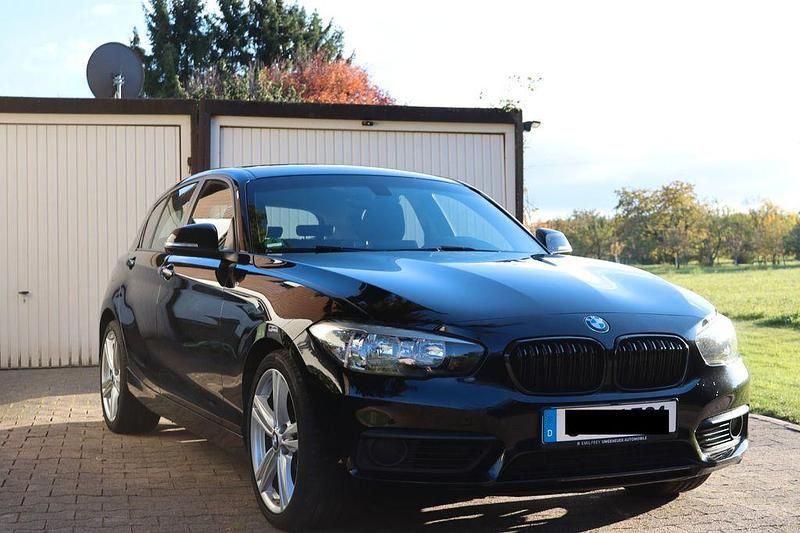 Gebraucht BMW 118 Sport Line 136 PS (100 kW) 2018 Schwarz Kleinwagen