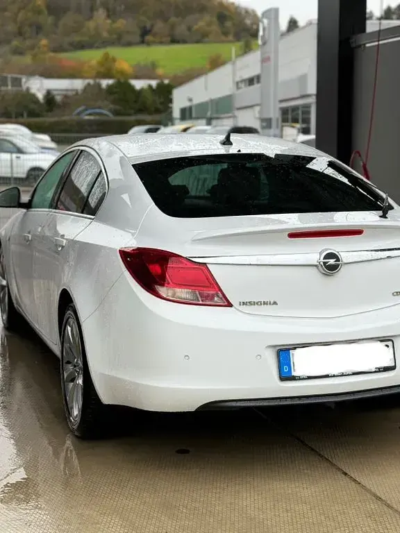 Usata Opel Insignia Active 131 CV (96 kW) 2013 Bianco Berlina