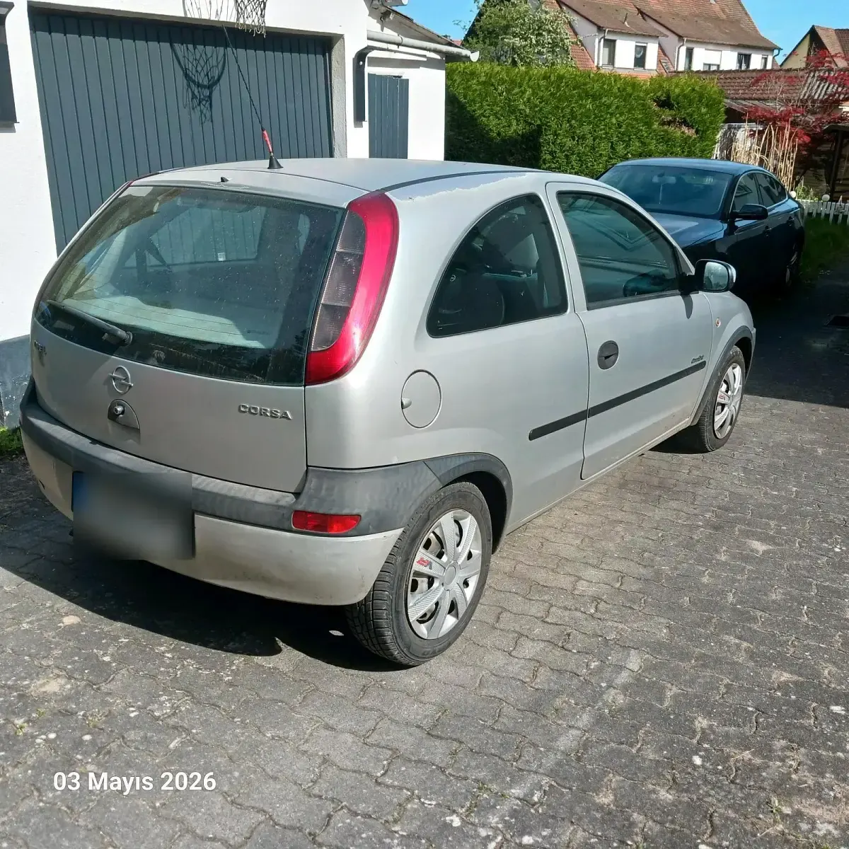 Używany Opel Corsa 75 KM (55 kW) 2001 Srebrny Hatchback
