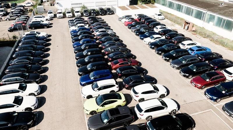 Gebraucht Mercedes E220 220 PS (161 kW) 2022 Schwarz Limousine