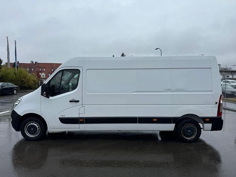Gebraucht Opel Movano 131 PS (96 kW) 2018 Weiß Van / Kleinbus