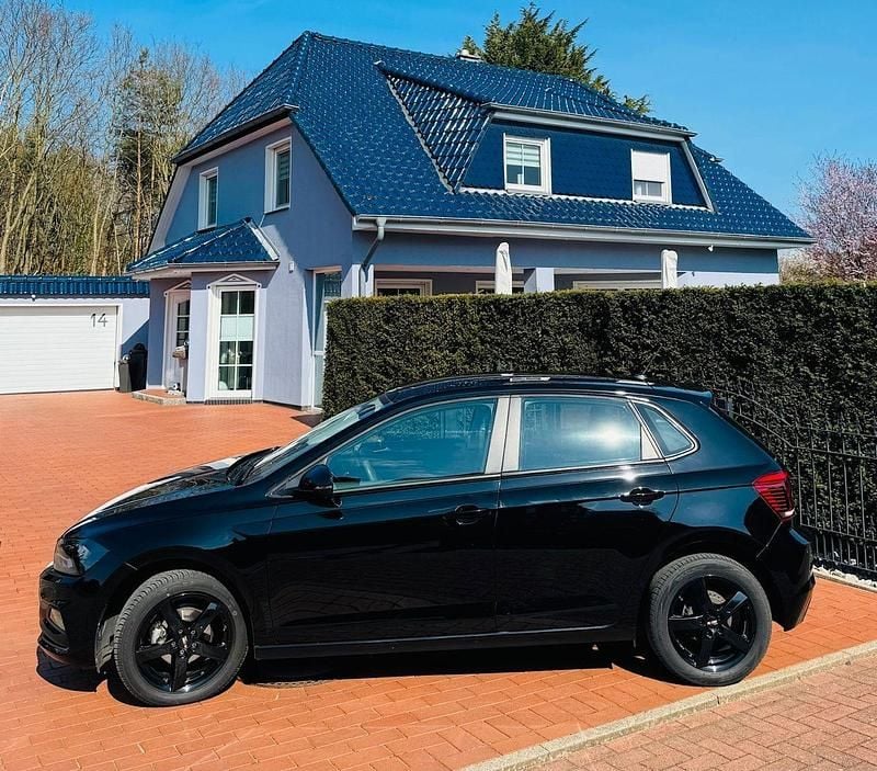 Gebraucht VW Polo Trendline 65 PS (47 kW) 2019 Schwarz Kleinwagen
