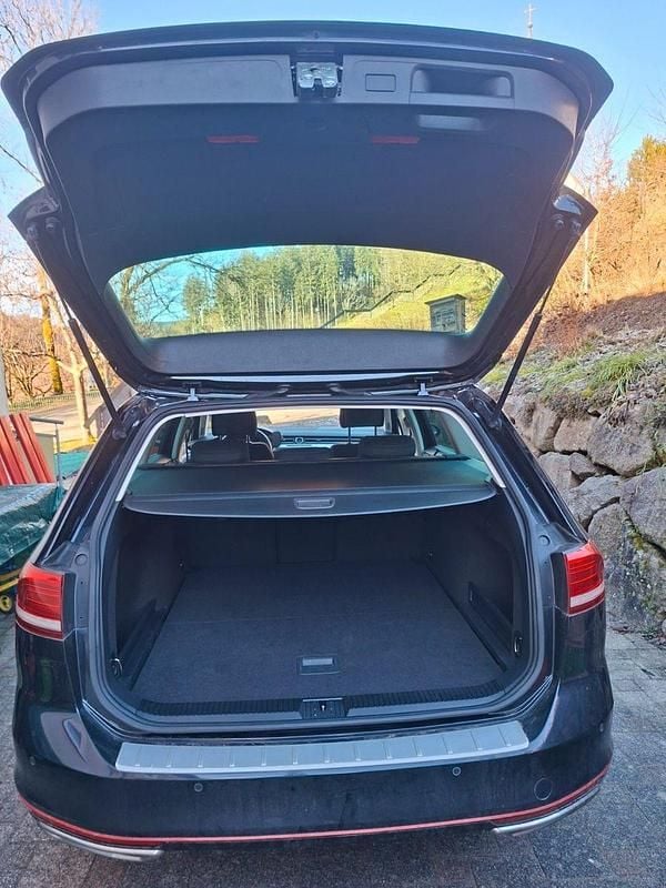 Gebraucht VW Passat Comfortline 150 PS (110 kW) 2015 Schwarz Kombi