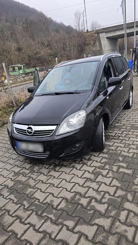 Gebraucht Opel Zafira 125 PS (91 kW) 2011 Schwarz Van / Kleinbus