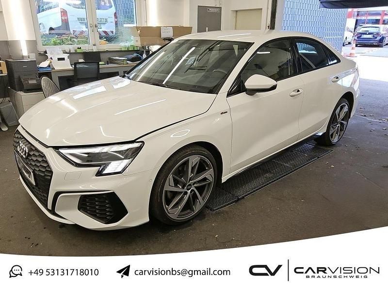 Weiß Gebraucht 2021 Audi A3 S-line plus Limousine | 26.999 € (Fairer Preis) - Bild 1/4
