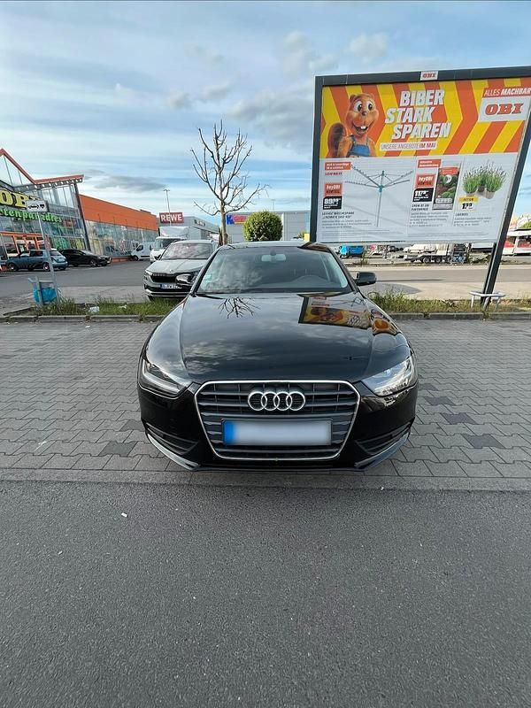 Gebraucht Audi A4 Attraction 120 PS (88 kW) 2012 Schwarz Limousine