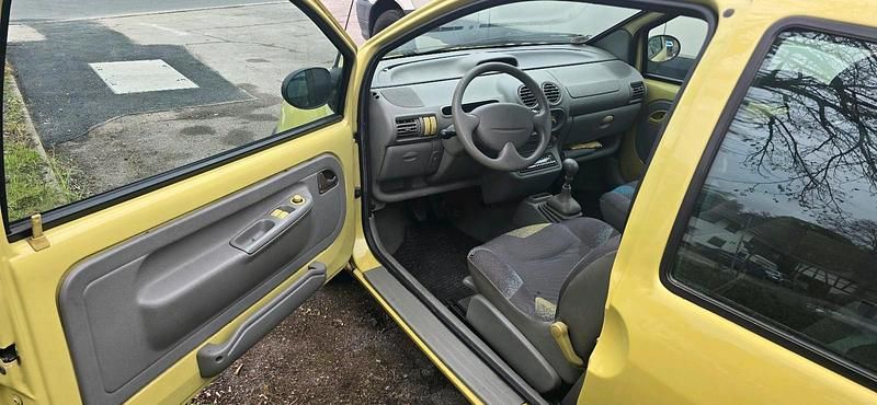 Gebraucht Renault Twingo 59 PS (43 kW) 1999 Gelb Kleinwagen