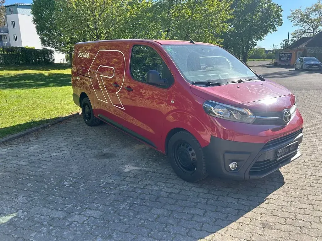 Gebraucht Toyota Proace 177 PS (130 kW) 2017 Rot Van / Kleinbus