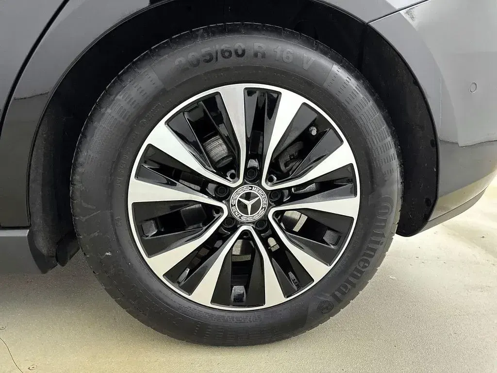 Gebraucht Mercedes B180 Edition 136 PS (100 kW) 2025 Schwarz Kleinwagen