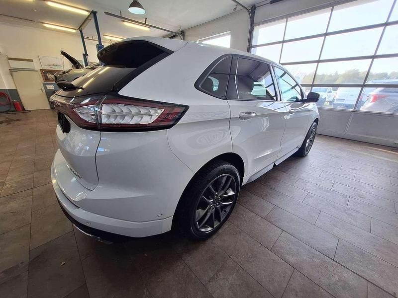 Gebraucht Ford Edge Sport 209 PS (153 kW) 2016 Oxford white SUV
