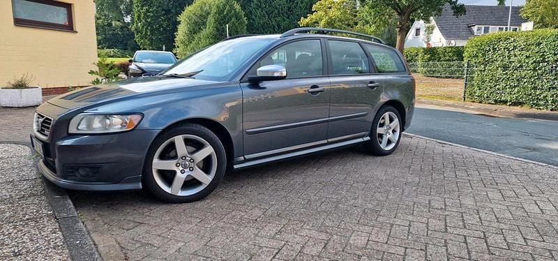 Gebraucht 2008 Volvo V50 R-Design Kombi | 2.400 € (Fairer Preis) - Bild 1/4
