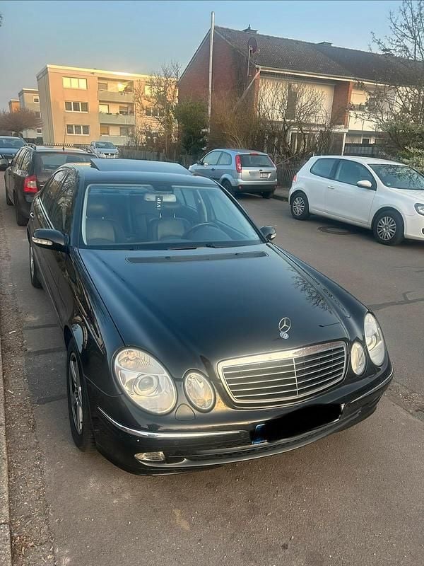 Gebraucht Mercedes E320 224 PS (164 kW) 2004 Schwarz Limousine