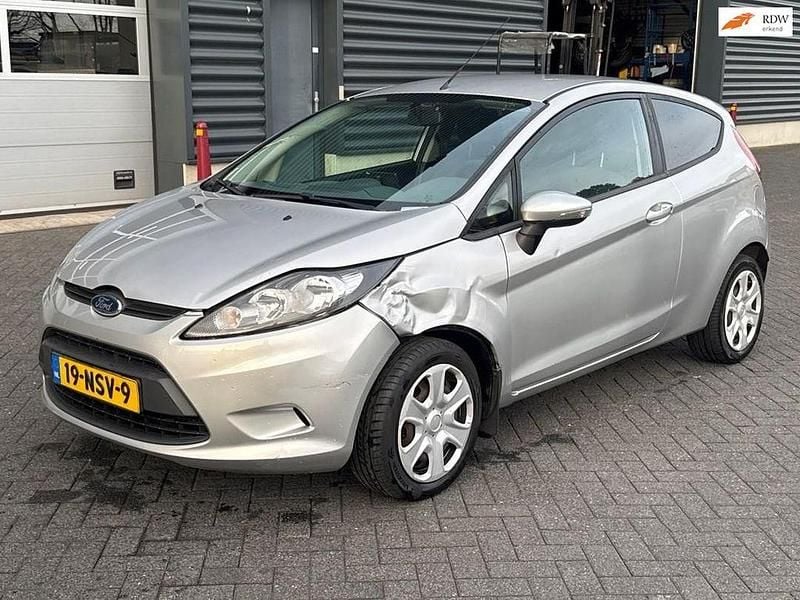 Grau Gebraucht 2010 Ford Fiesta Limited | 1.250 € (Guter Preis) - Bild 1/4