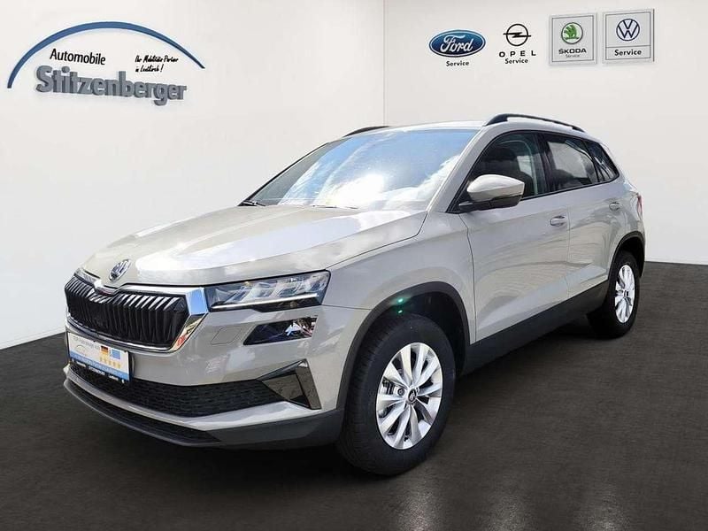 Steelgrau Neu 2025 Skoda Karoq Selection SUV | 32.990 € (Fairer Preis) - Bild 1/4