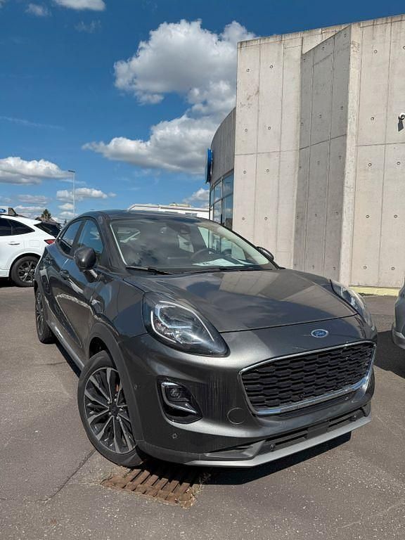 Neu Ford Puma Titanium X 155 PS (114 kW) 2025 Grau Limousine