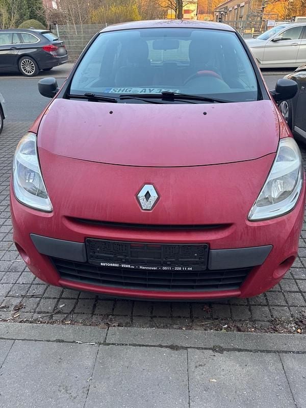 Gebraucht Renault Clio II 75 PS (55 kW) 2009 Rot Kleinwagen
