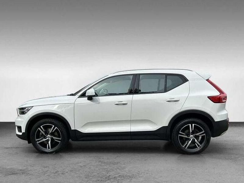 Gebraucht Volvo XC40 Momentum 197 PS (144 kW) 2022 Ice white SUV