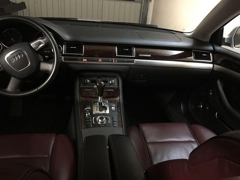 Usata Audi A8L 450 CV (330 kW) 2009 Argento Berlina