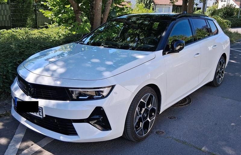 Weiß Gebraucht 2024 Opel Astra Ultimate Kombi | 27.000 € (Guter Preis) - Bild 1/4