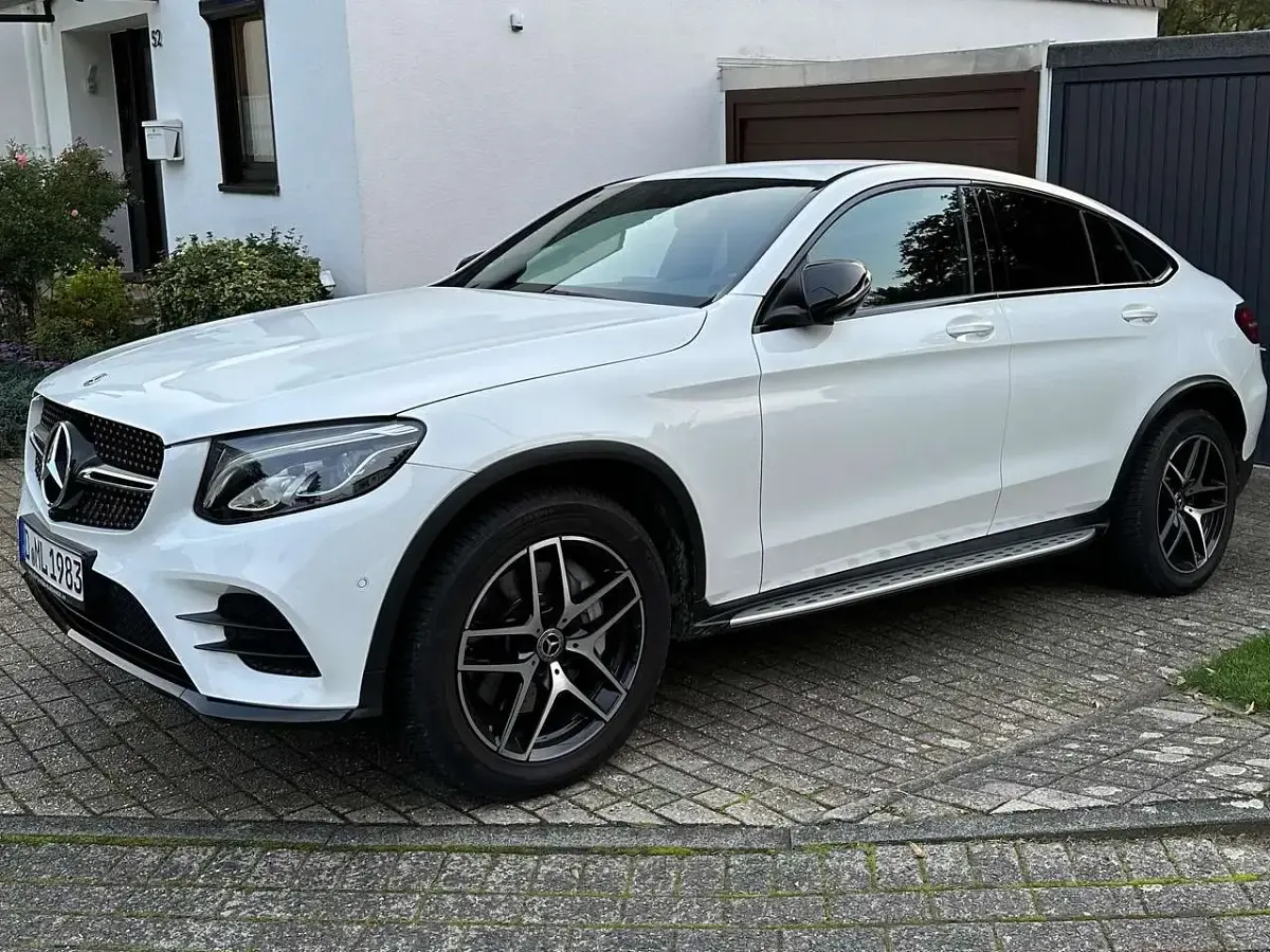 Gebraucht Mercedes GLC250 AMG line 211 PS (155 kW) 2018 Weiß SUV