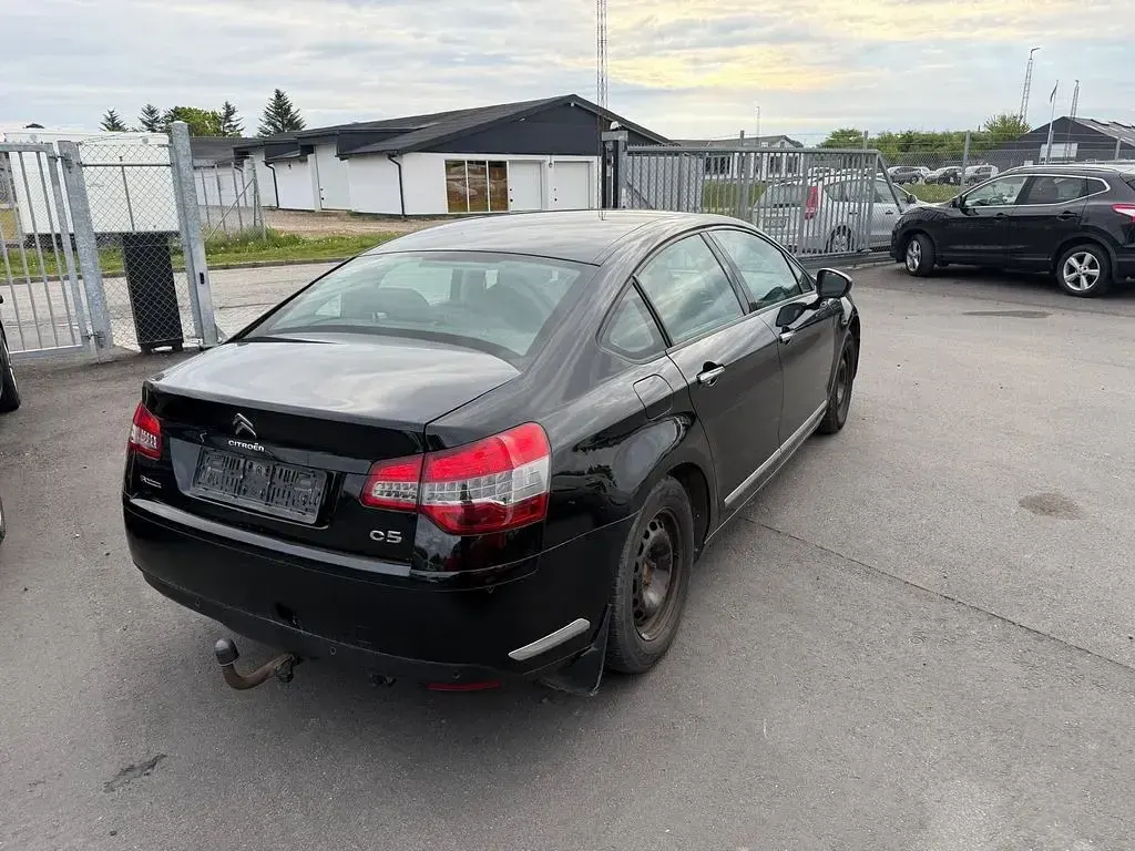 Gebraucht Citroën C5 Tendance 163 PS (119 kW) 2015 Schwarz Limousine