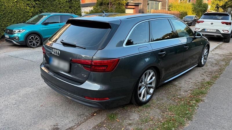 Gebraucht Audi A4 S-Line 218 PS (160 kW) 2017 Grau Kombi