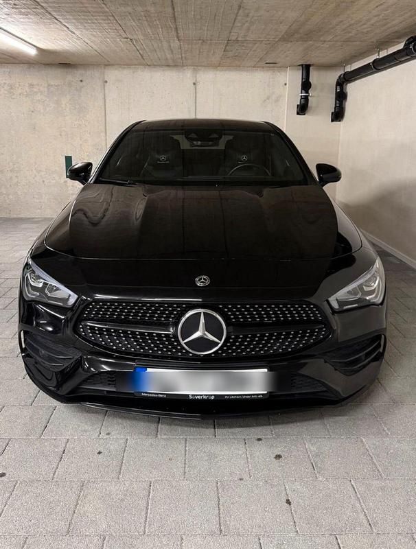 Schwarz Gebraucht 2020 Mercedes CLA250 AMG line Limousine | 29.999 € (Guter Preis) - Bild 1/4