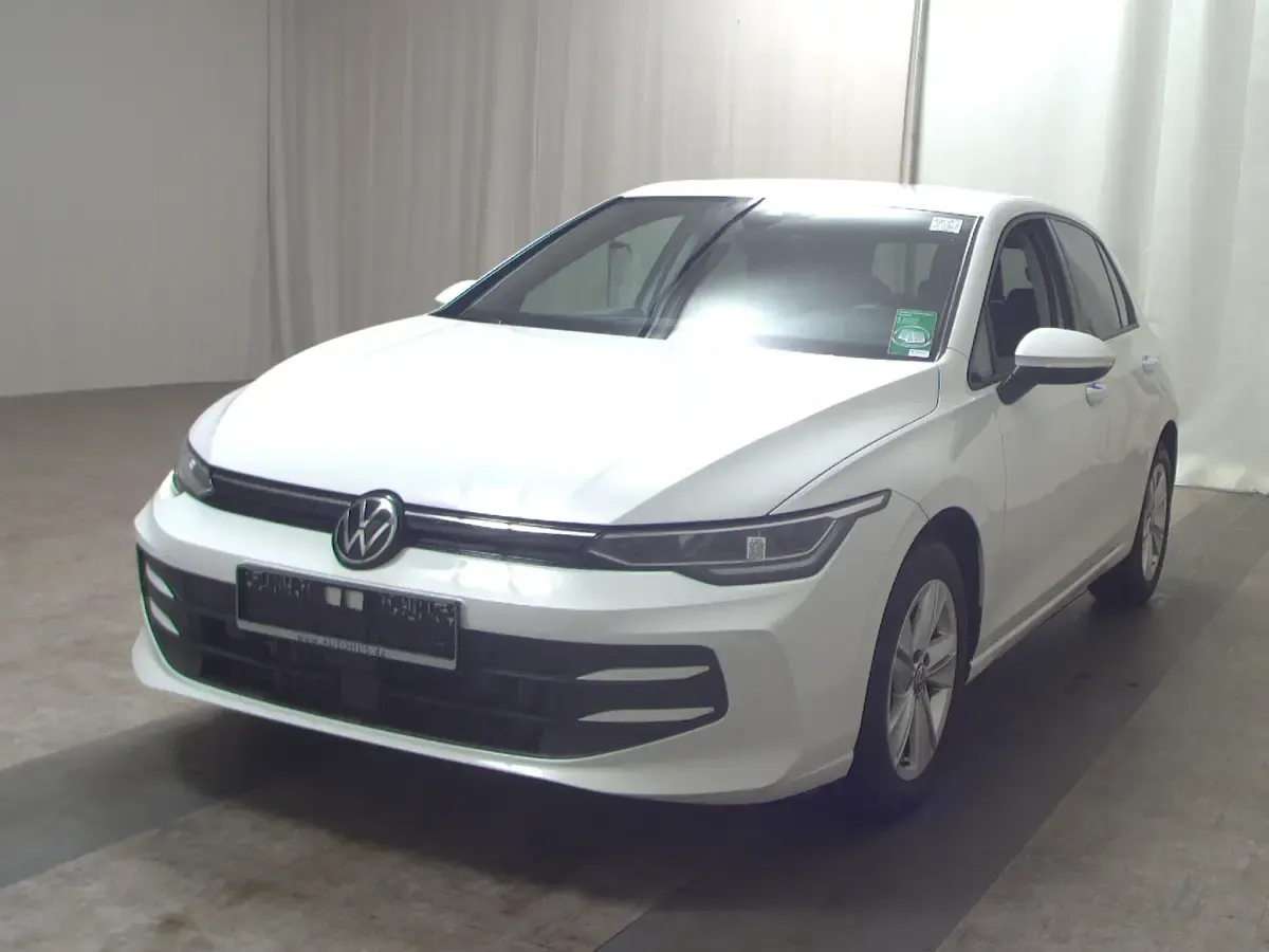 Gebraucht VW Golf VIII Pro 116 PS (85 kW) 2025 Weiss