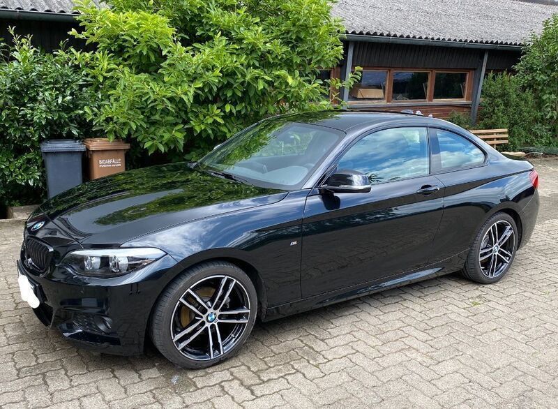Schwarz Gebraucht 2019 BMW 218 Performance Coupé | 22.800 € (Fairer Preis) - Bild 1/4