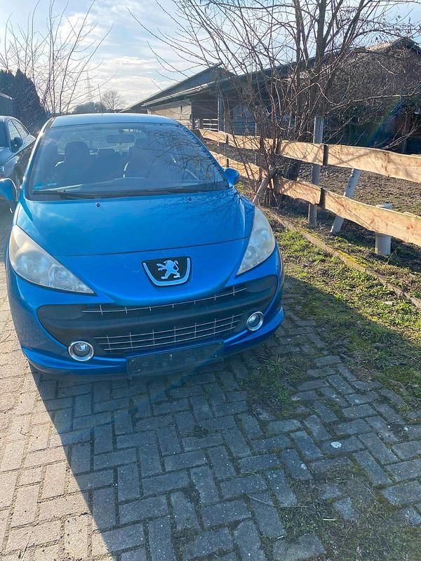 Gebraucht Peugeot 207 100 PS (73 kW) 2007 Blau Kleinwagen