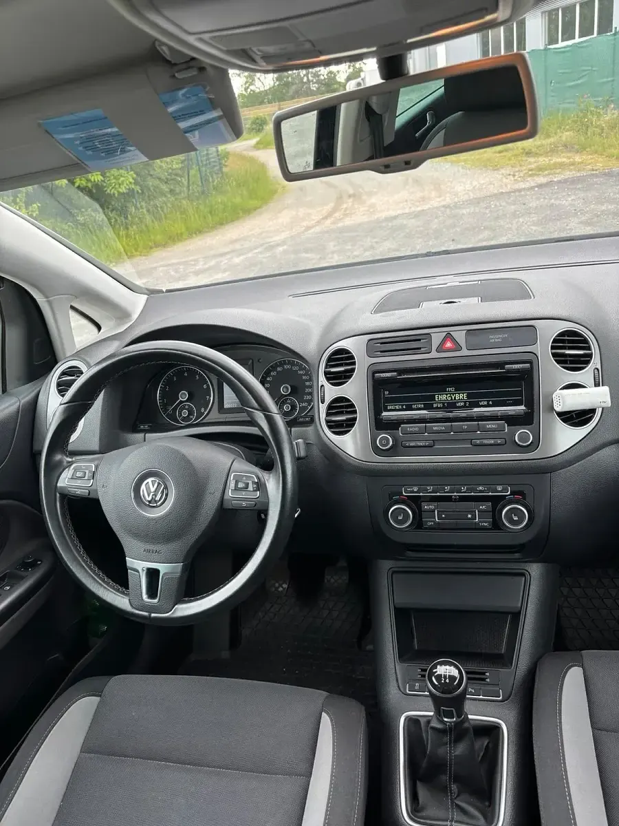 Gebraucht VW Golf Plus Life 85 PS (62 kW) 2013 Schwarz Van / Kleinbus