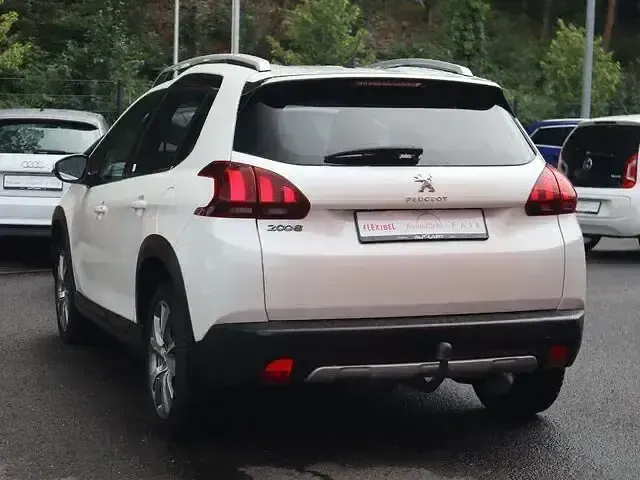 Gebraucht Peugeot 2008 Allure 120 PS (88 kW) 2016 Weiß SUV