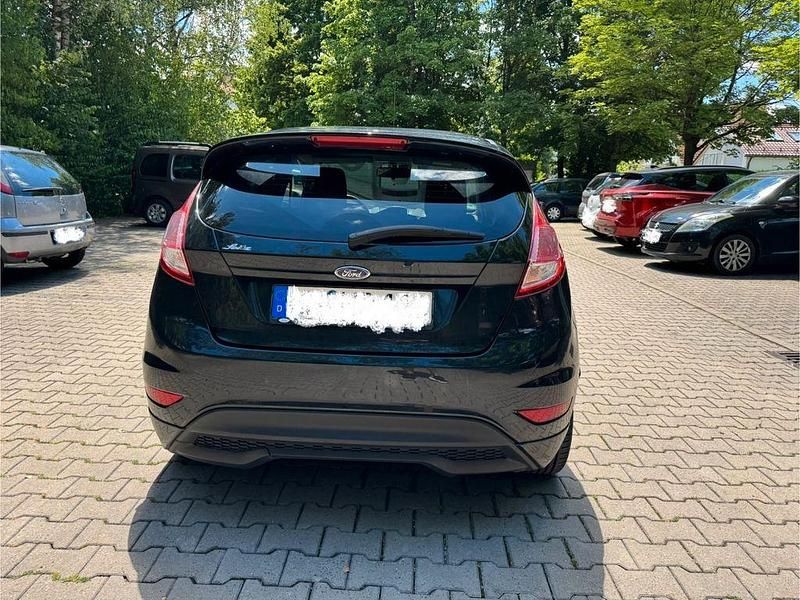 Gebraucht Ford Fiesta S 101 PS (74 kW) 2015 Schwarz Kleinwagen