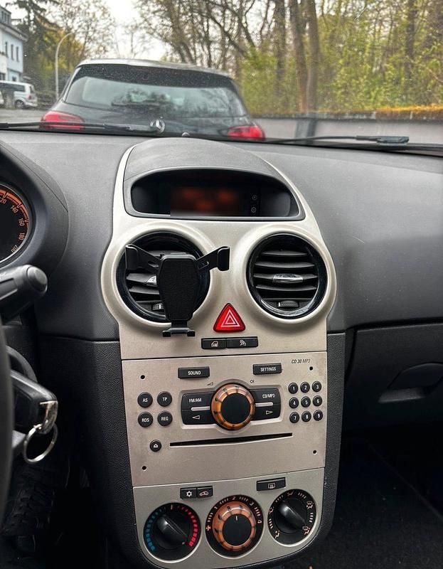 Second-hand Opel Corsa 80 CP (58 kW) 2007 Hatchback