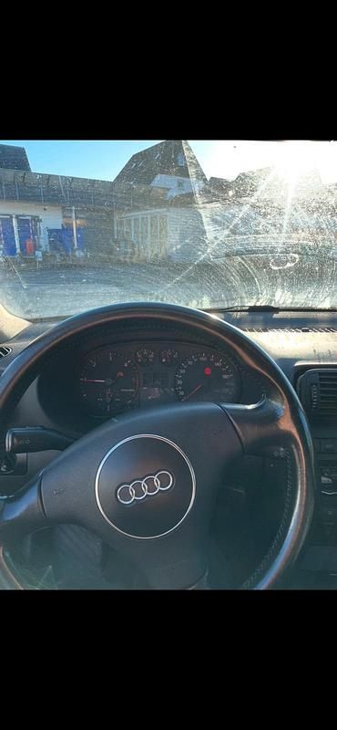 Gebraucht Audi A3 131 PS (96 kW) 2002 Schwarz Kleinwagen