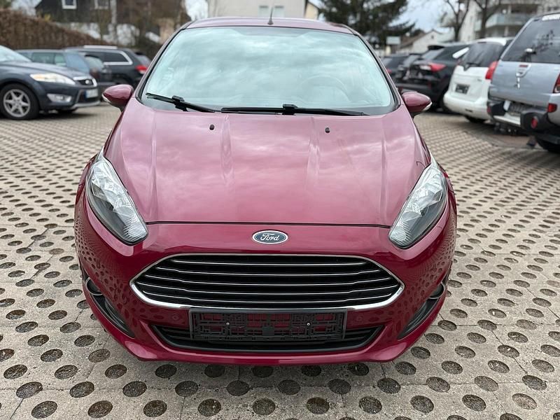 Gebraucht Ford Fiesta 80 PS (58 kW) 2014 Violet Kleinwagen