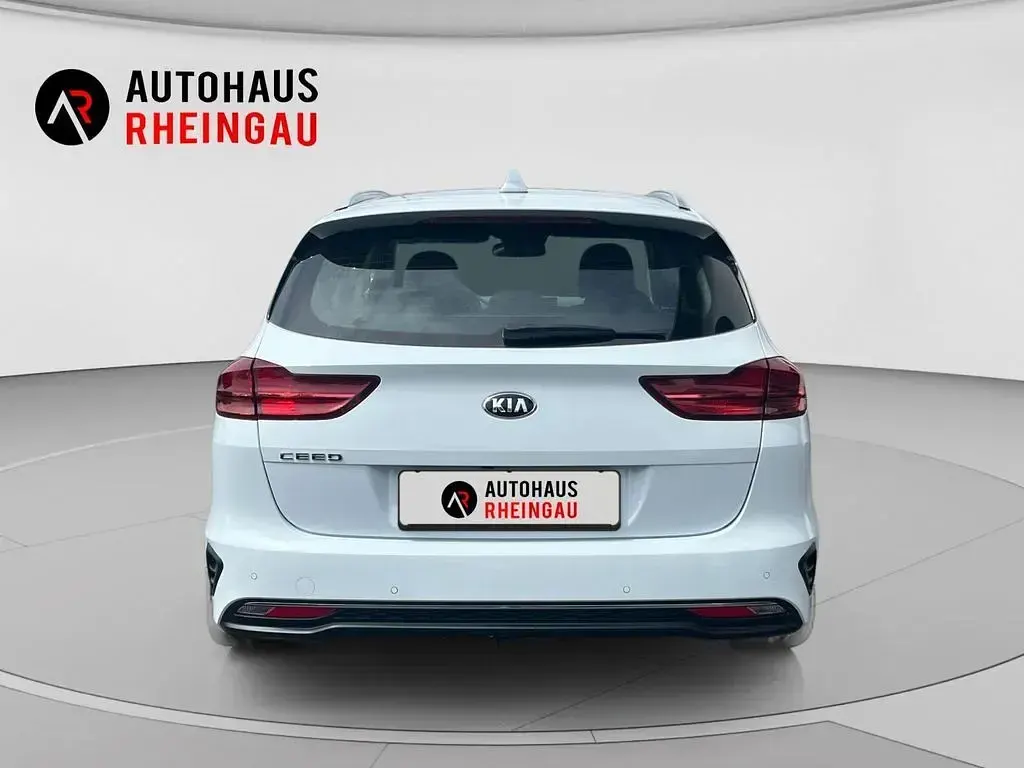 Gebraucht Kia Ceed Attract 99 PS (72 kW) 2021 Weiß Kleinwagen